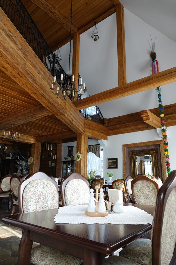 Gosciniec Dworski W Ropie - Pokoje Goscinne Ropa Exterior foto